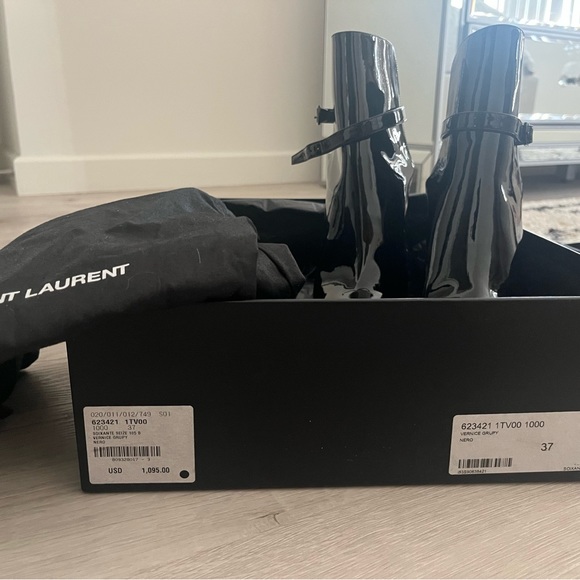 Patent leather Saint Laurent Bootie - Picture 4 of 6